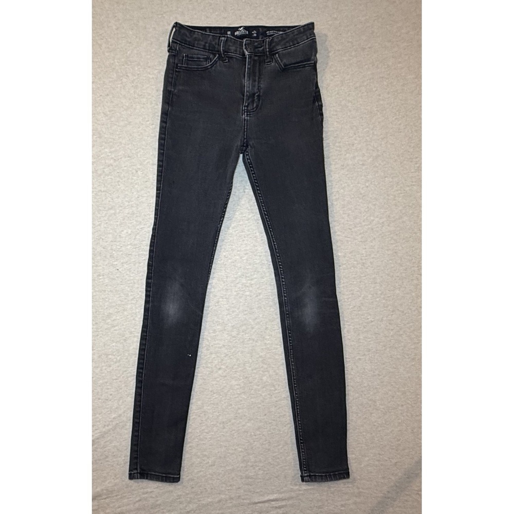 Hollister high rise skinny jean. w24xL30. size 0R. distressed black/charcol jean